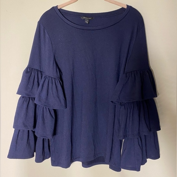 Banana Republic Tops - Banana Republic Ruffled Sleeve Top L